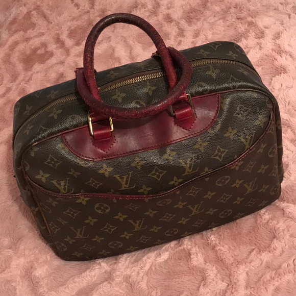 Louis Vuitton Handbags - 🔥Price Drop🔥Authentic Louis Vuitton Deauville